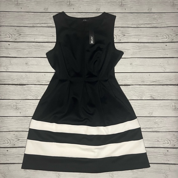 Apt. 9 Black Dress - Picture 1 of 2